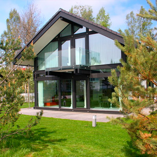 Kuće finske tehnologije: okvir, lijepljene grede, polusameri, kamen